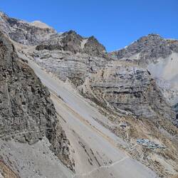 Unten low camp oben highcamp