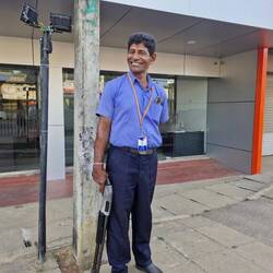 Check out the loaded shotgun on this guy 😳