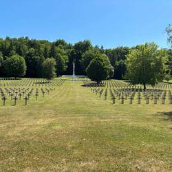 We stopped at a WW1 French cemetery