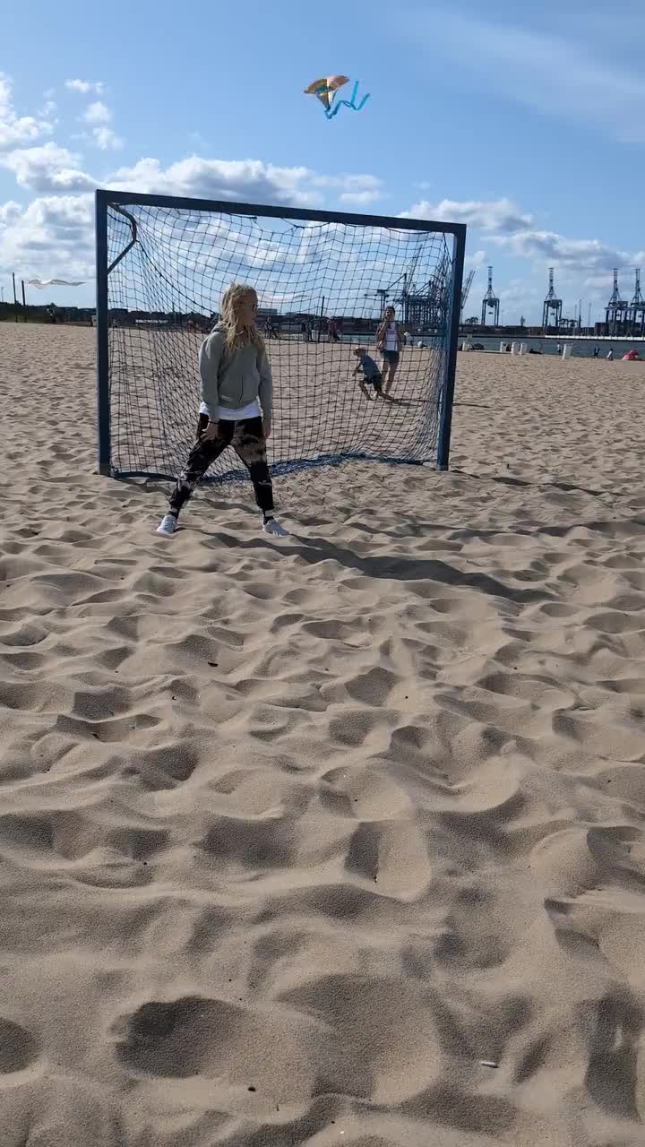 Einweihung des neuen Fußballs