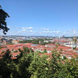 Nach den Leckereien sind wir nochmals aktiv geworden 💪🏼 und auf den Stadt"Berg" marschiert 🧗🏼‍♀️