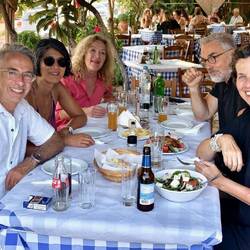 Essen mit Freunden: was gibt es Schöneres?