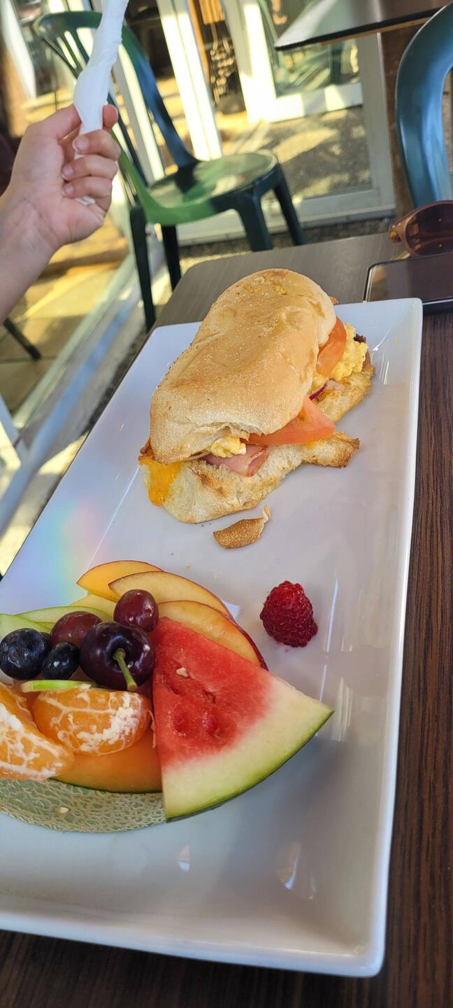 Frühstück nebenan