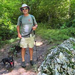 Large granite rock on Baskins fall trail