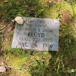 Baby Grace tombstone