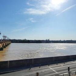 Hier ist die Garonne bestimmt 800 m breit