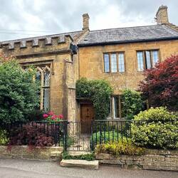 In der Region um Montacute und Tintinhull in Somerset sind die meisten Häuser aus dem regionalen, ge