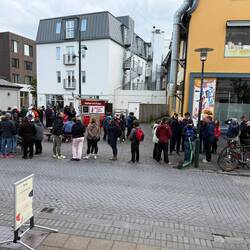 Line for "The best hotdog in the world "