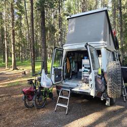Two Jack Main Camp, nur Zelte, KLEINE Trailer und Camper