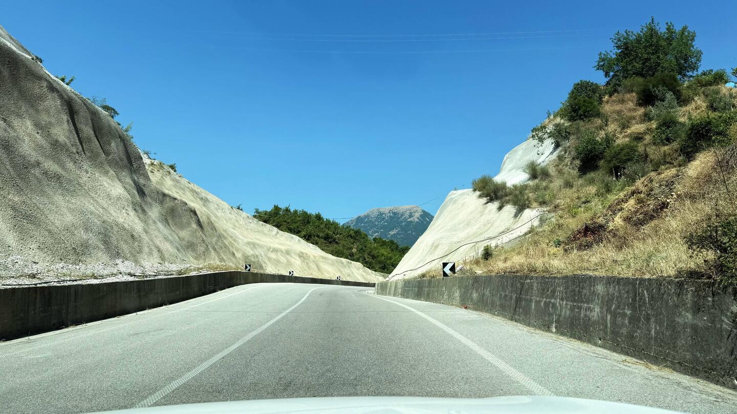 Cruzando Balcanes