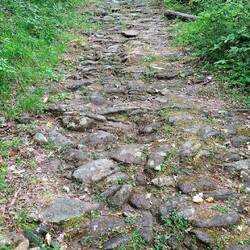 Afdalen terwijl dexdruppels de stenen nog wat gladder maken.