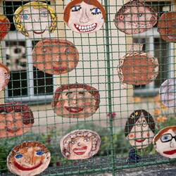 Schön gemachte Keramiken an der Grundschule