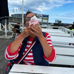 2 Kugel Eis mit Softeistopping und Guf: Eine Herausforderung.