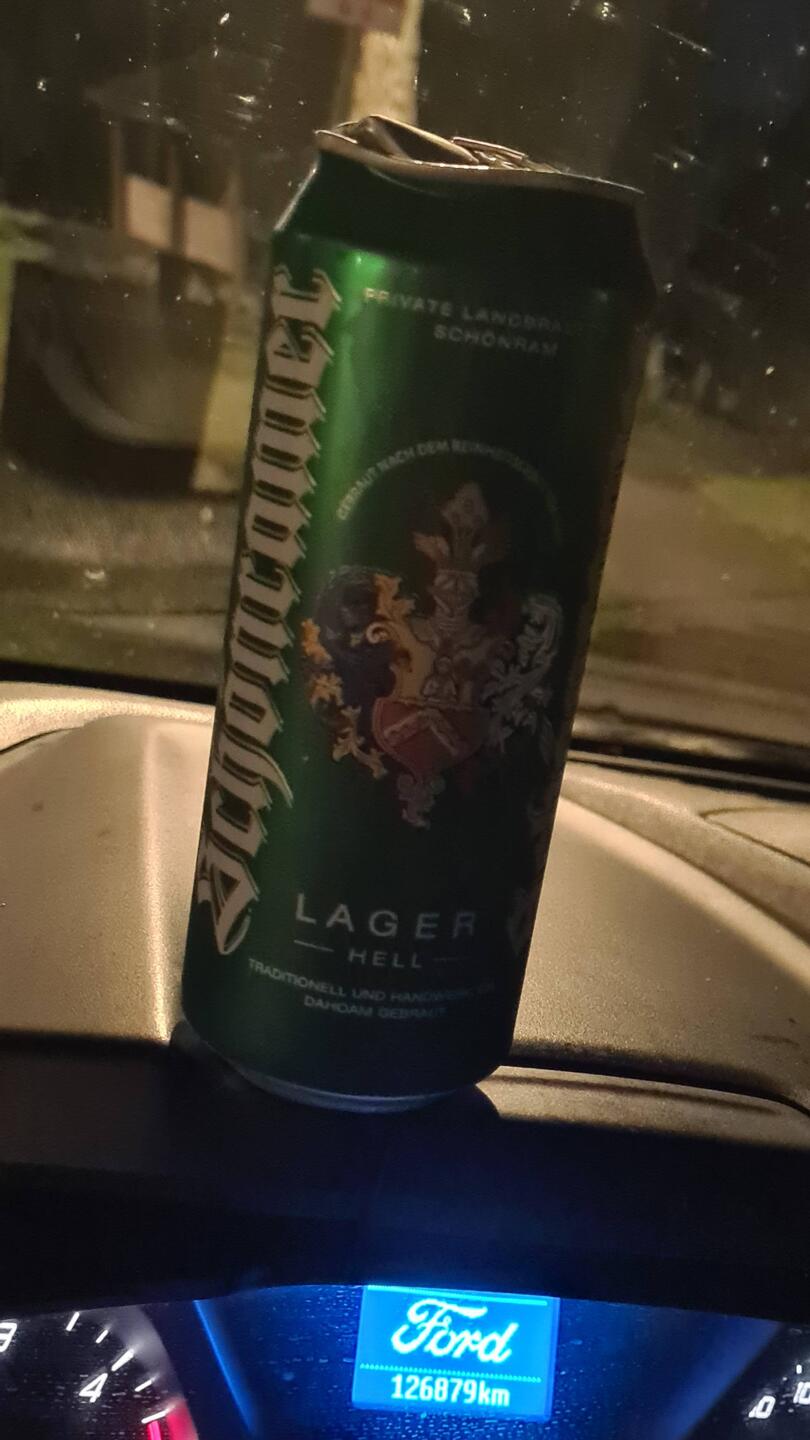Mit Gold aufwiegbares Premium-Bier in leichter, kompakter, optimal hopfenschonender Verpackung