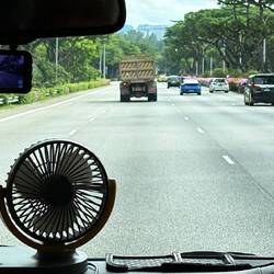 Immer geradeaus bis zum Hotel ☺️.