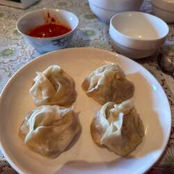 Teigtaschen, wir glauben sie heißen Manti