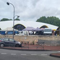 Sehr schöne Markthalle