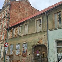 Sehr viele aufgegeben Gebäude