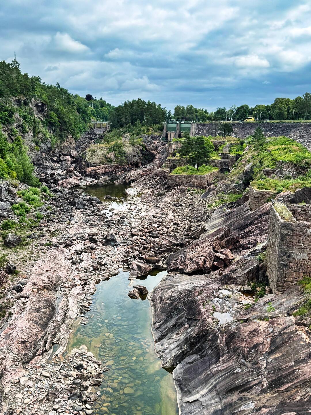 Das trockene Flussbett der einst gewaltigen Trollhättan-Fälle