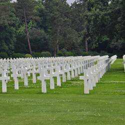 über 9300 Soldaten sind hier begraben