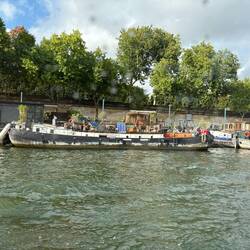 House boats were all along the Seine