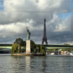 Statue of Liberty & Eiffel Tower from the river