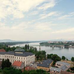 Blick auf die Donau und Esztergom