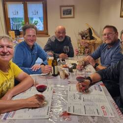 Flotte Männerrunde im Rifugio!😊