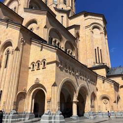 wegen der kurzen Hosen musste ich eine Schürze umbinden, sonst kein zutritt