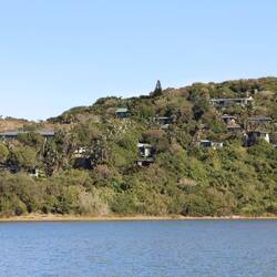 ...und ist wunderschön auf einem der Hügel gebaut