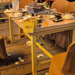...not our table / nicht unser Tisch 😅