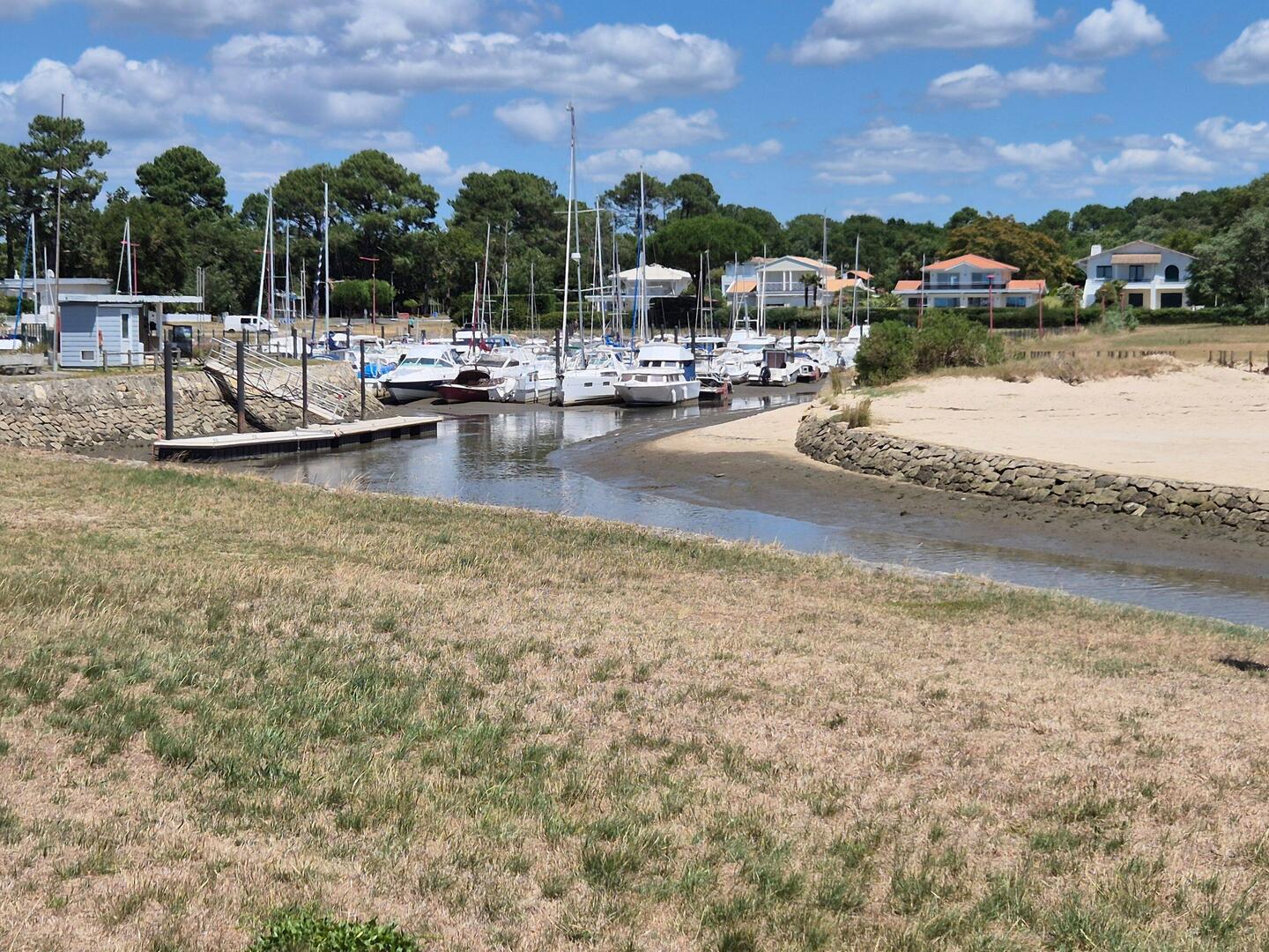 Hafen Fontaine Vielle, in der Nähe vom Campingplatz
