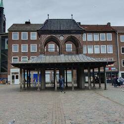 Der Pranger auf dem Markt