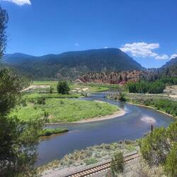 Ein letzter Blick Richtung Radium bevor es für Isabell 2 Stunden Rad schieben hieß