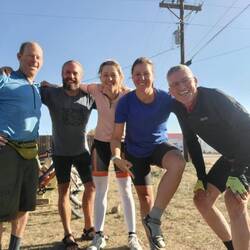 Eine der vielen netten Begegnungen: George, Karin und ihr Papa Pieter