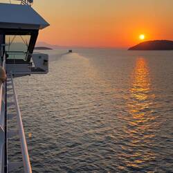 Weiter geht's, in den Sonnenuntergang