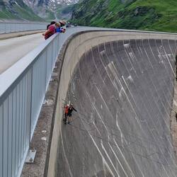 Für die, die es gern etwas anstrengender und aufregender brauchen, der Klettersteig