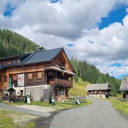 ... und einquartiert beim Gasthof zum Rudi.