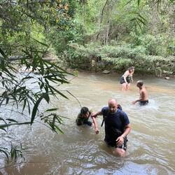 Znalazł sobie skrót [bro found a shortcut]