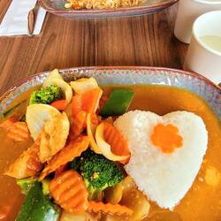 Gleich nebenan lockte uns ein Thai Restaurant