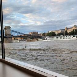 Cruising during dinner