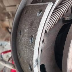 Neue Beläge hatte ich übrigens dabei. Danke für den Support Marcus👍!