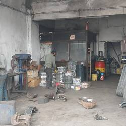 Am Montag beim Bremsenservice.