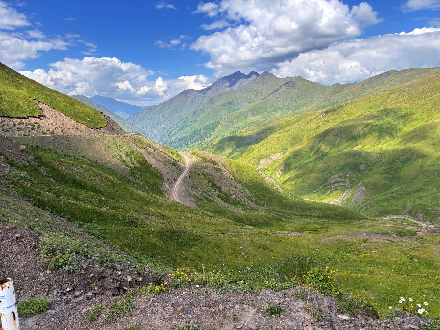 Es geht über einen Pass von 2600 m