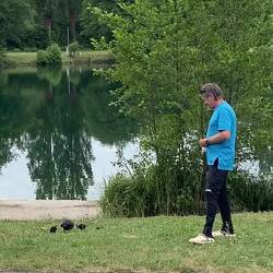Werner am anlocken fürs Mittagessen😂