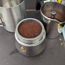 Kaffee schmeckt jedenfalls immer und überall