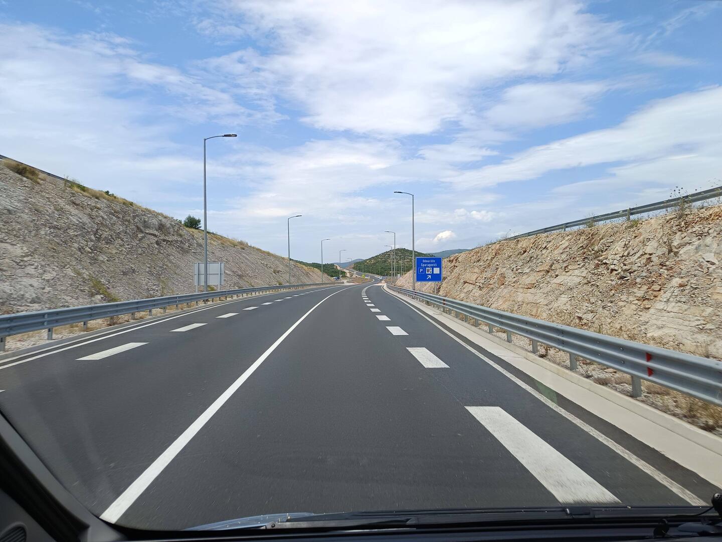 Neubaustrecke von Montenegro zur Autobahn bei Ploce ca. 100 km südlich von Split