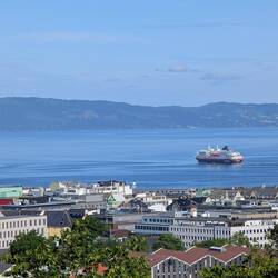 Mein Schiff verlässt den Hafen