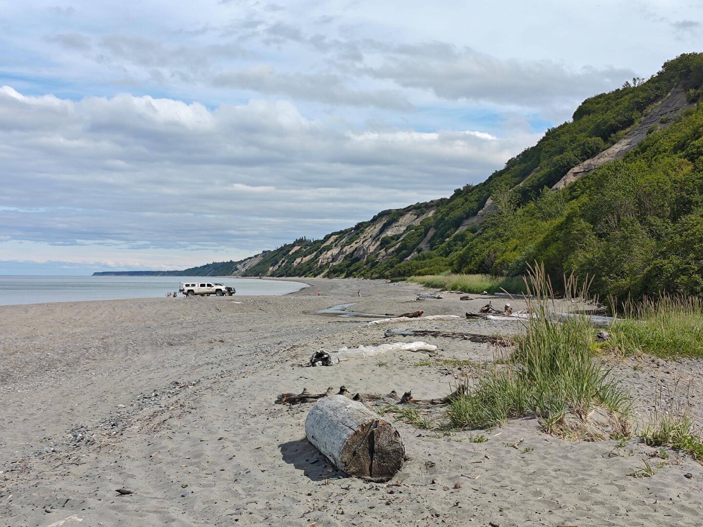 Auch so ein typische amerikanisches Ding. Mit den Auto an den Strand, dort Campingstühle aufbauen,
