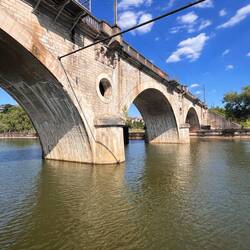 Hoch genug: Pont SNCF Moselle